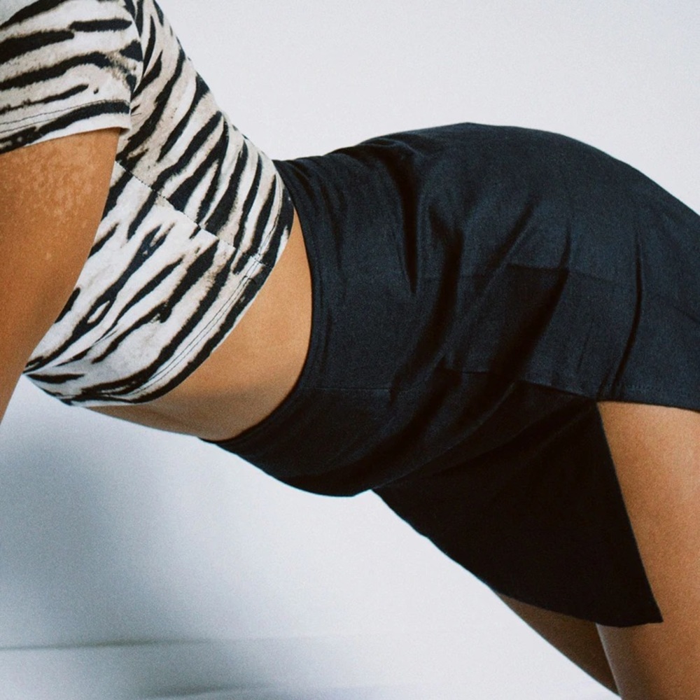 Princess Polly Motel Sheny Mini Skirt Black NWOT